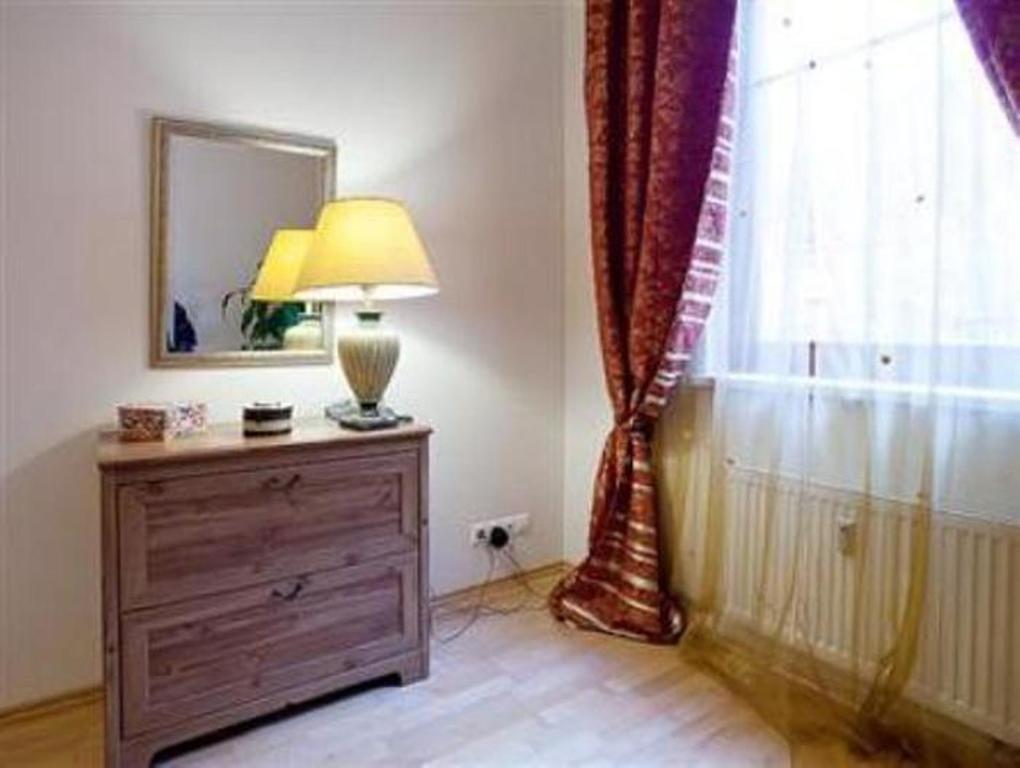 Apartment Smichov Praag Kamer foto
