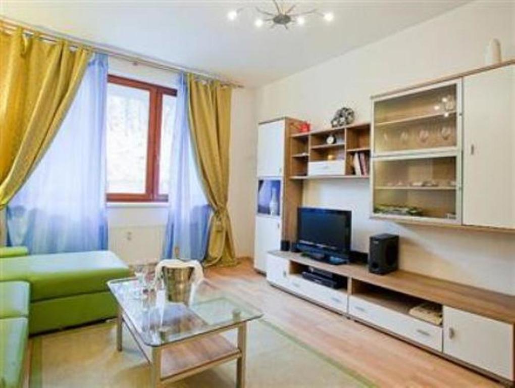 Apartment Smichov Praag Kamer foto
